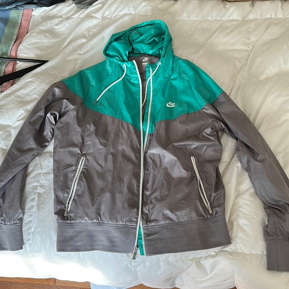 Nike Windrunner jacket - Picture 1 of 6